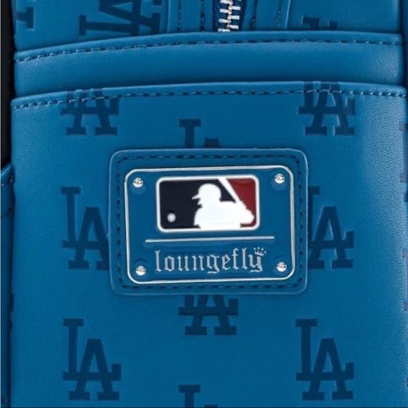 Loungefly Exclusive - MLB Los Angeles Dodgers Backpack NWT Major League Baseball - Picture 6 of 12